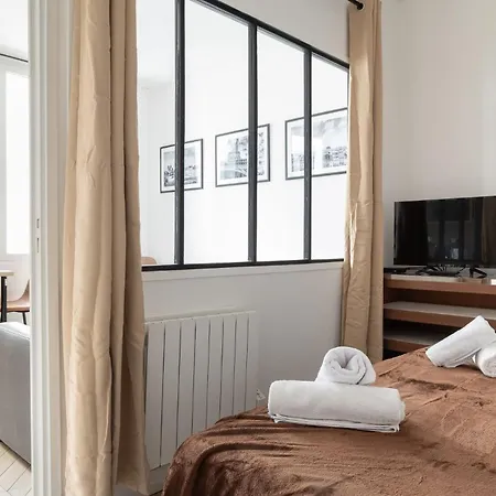 Thebluestay 350 - Stunning In Republique Apartment